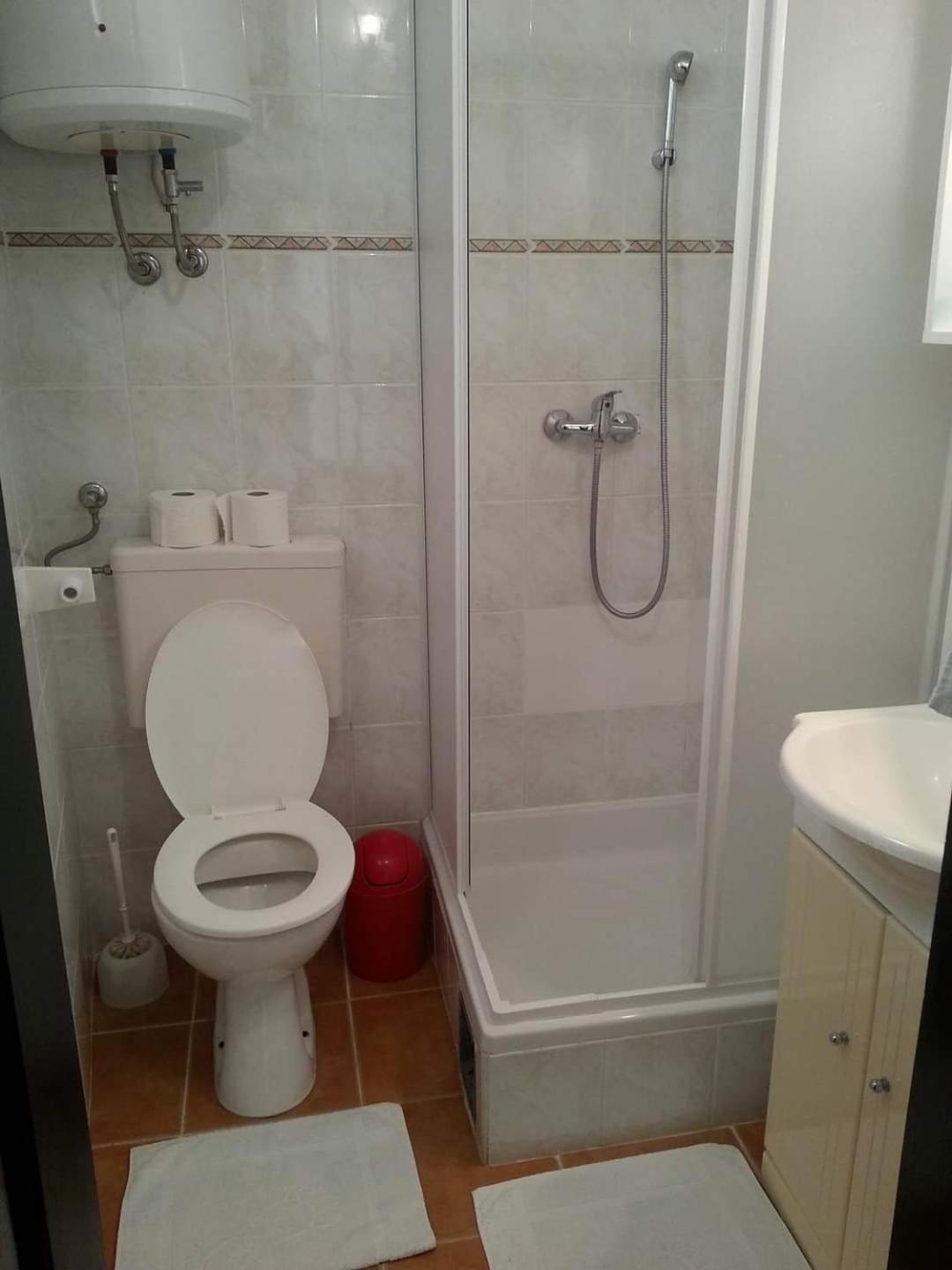 Apartmani Linda โวดีเซ ภายนอก รูปภาพ