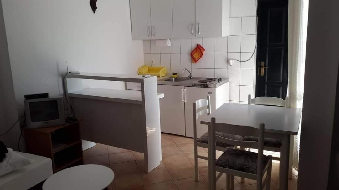 Apartmani Linda โวดีเซ ภายนอก รูปภาพ