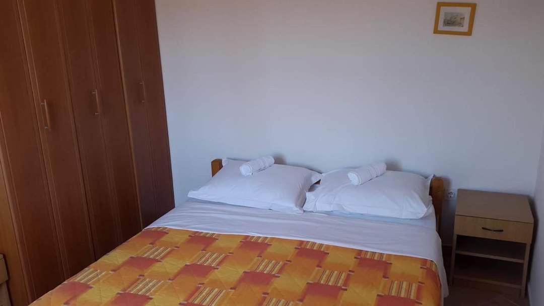 Apartmani Linda โวดีเซ ภายนอก รูปภาพ